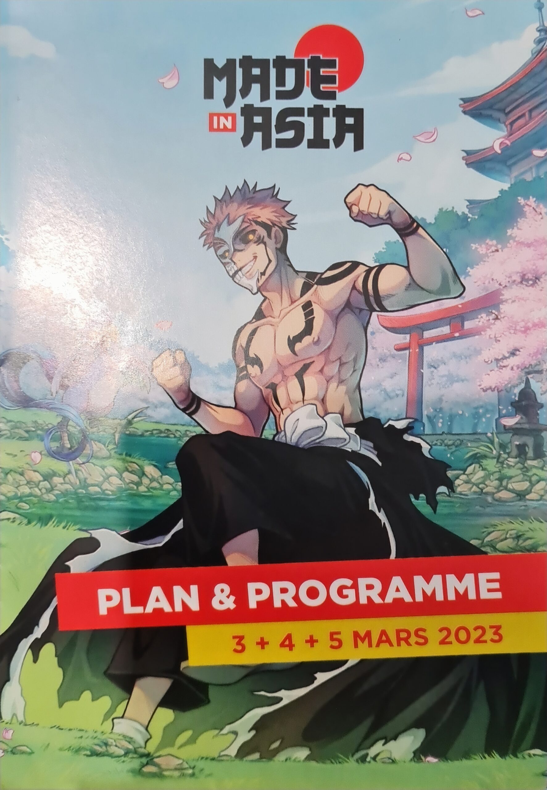 Couverture du plan et programme du salon Made In Asia 2023 à Bruxelles Expo avec une illustration inspirée des mangas
